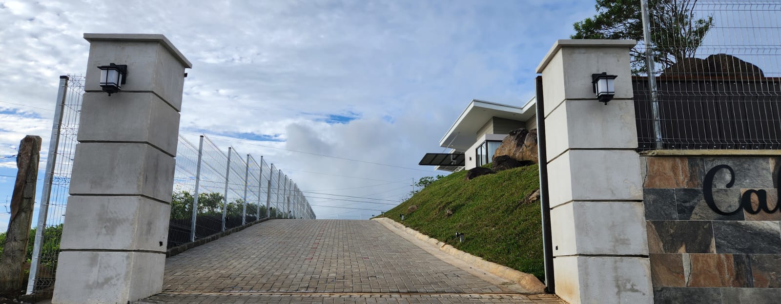 Beautiful Home 2 Bedrooms 2 Bathrooms with Stunning Mountain Views  photo 42