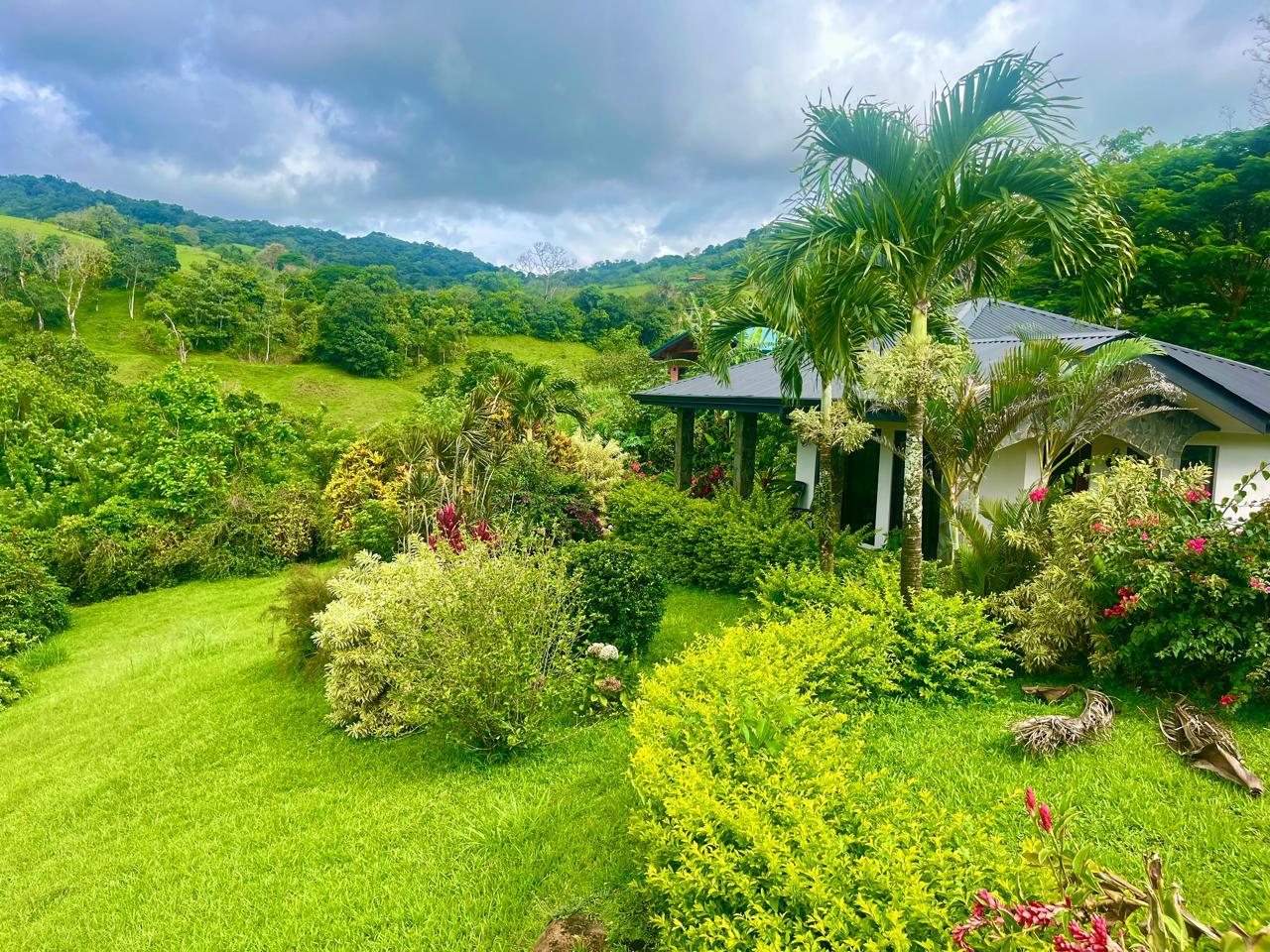 Spacious 1 BD 1 BA Residence with Lake Arenal View in Tronadora photo 12