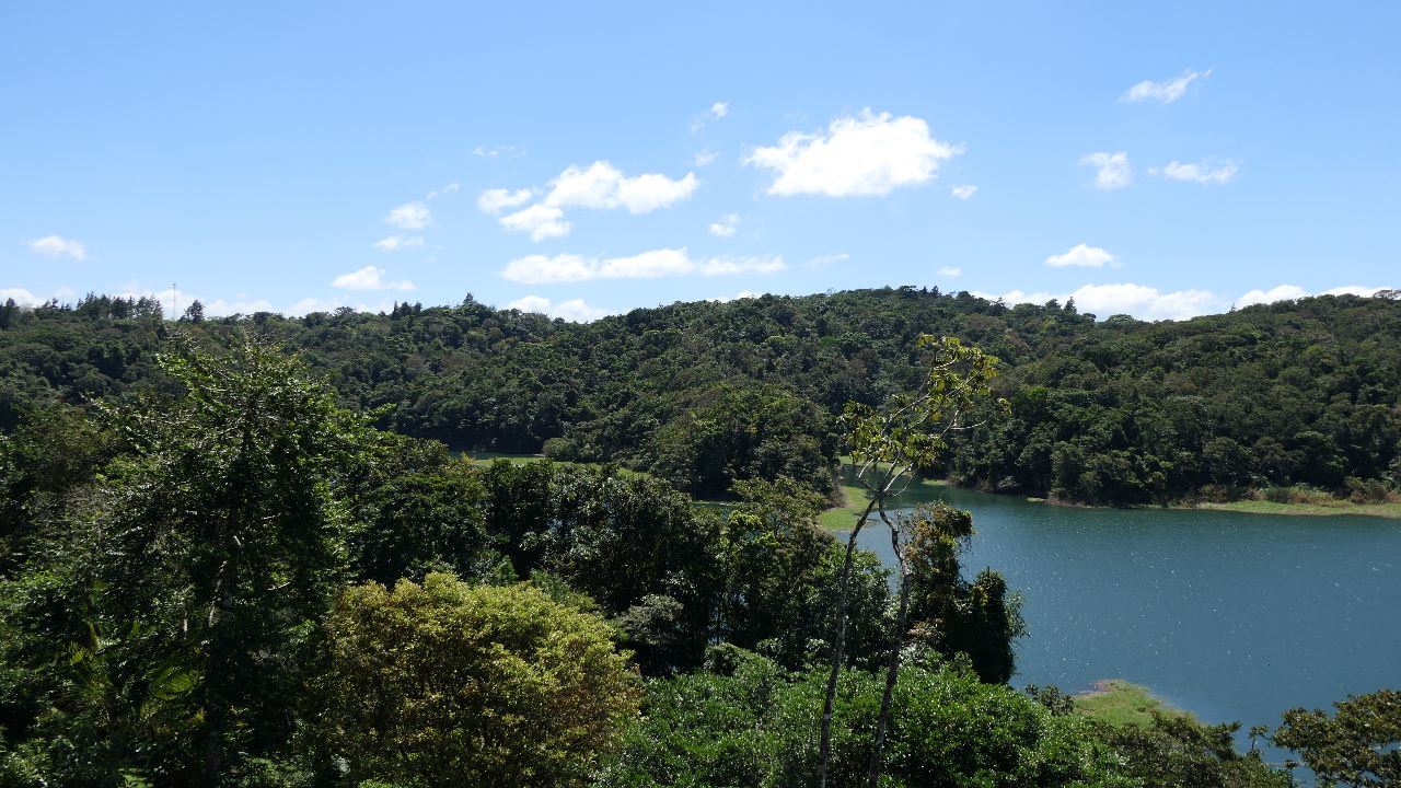 A new beautiful 2 BD/2 BA lake, volcano & rain forest view Casita  photo 41