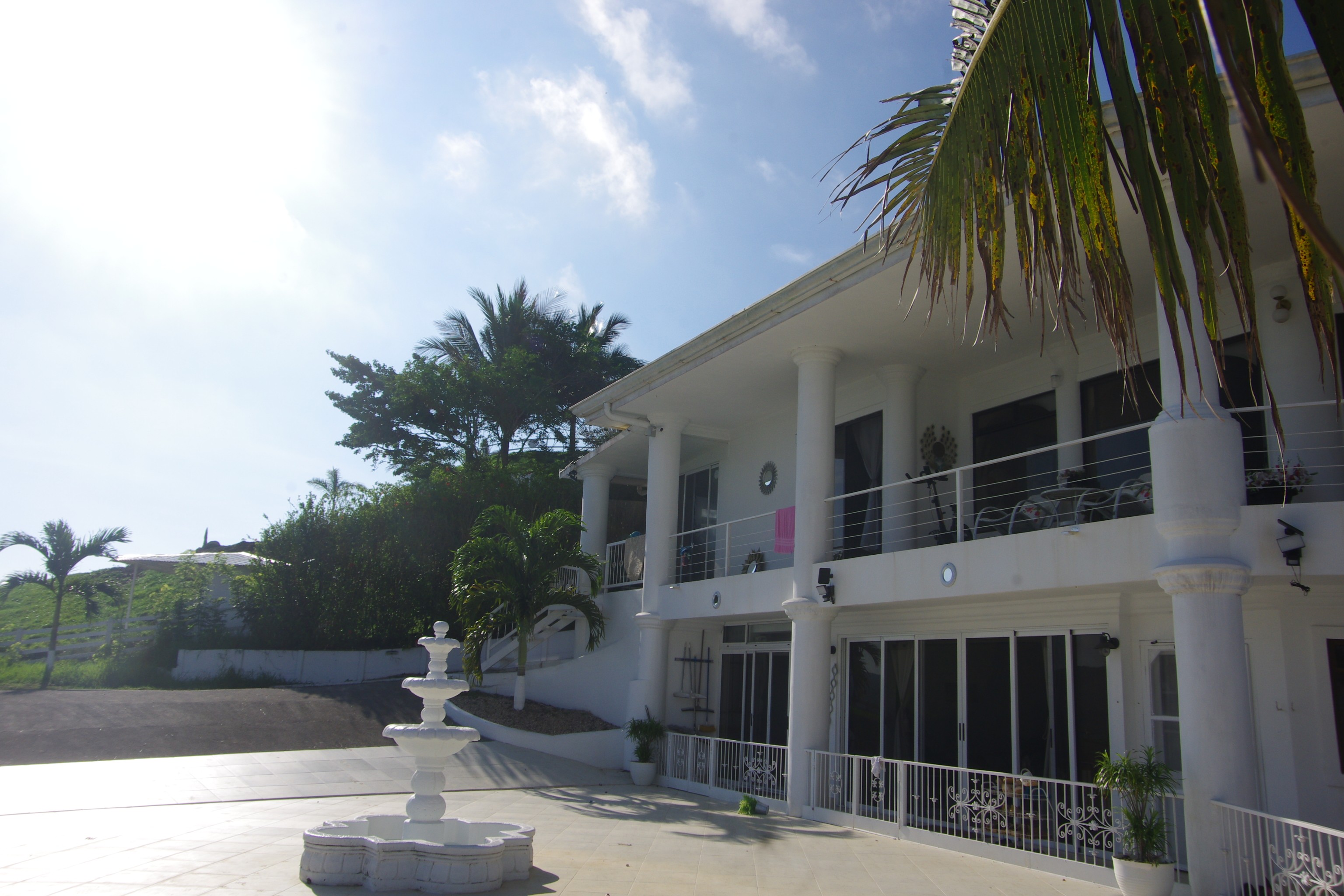 Luxury 7.41 Acre Estate 13 BD 10 BA w/ beautiful views of Lake Arenal & the Volcano  photo 9