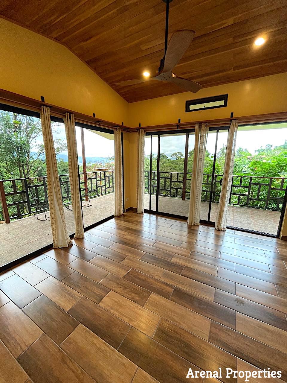 Charming 3-Bedroom Home with Guest House & Stunning Lake Arenal Views  photo 17