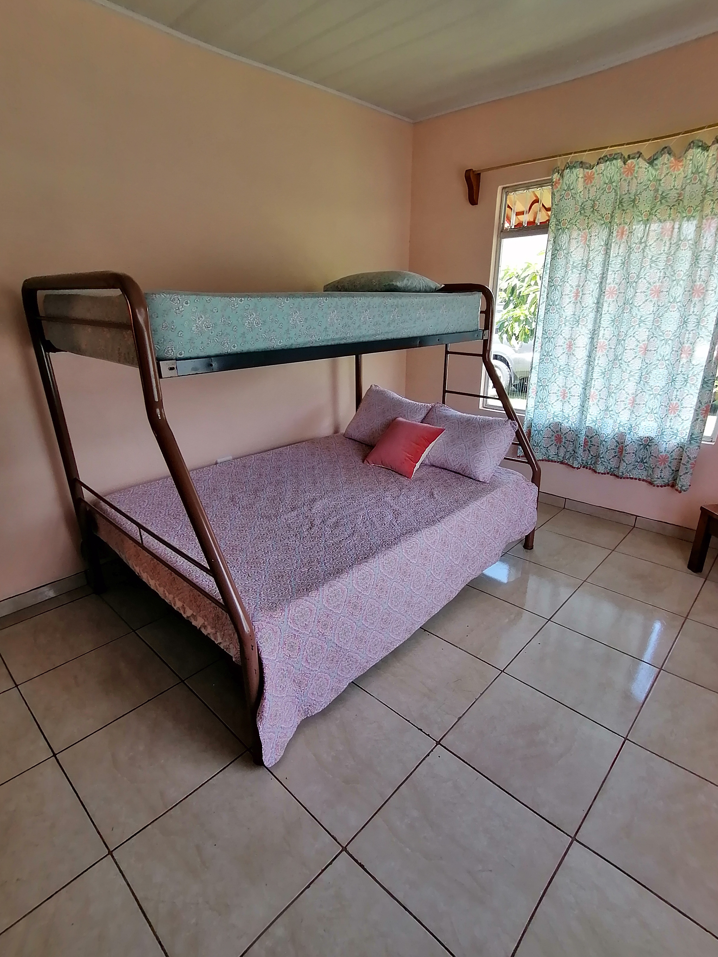 Cozy, 3BD/1BA House walking Distance to Downtown Nuevo Arenal photo 11