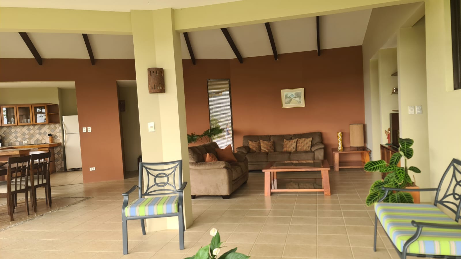 Beautiful 3 Bedroom 2 Bathroom Furnished Home in El Aguacate photo 8