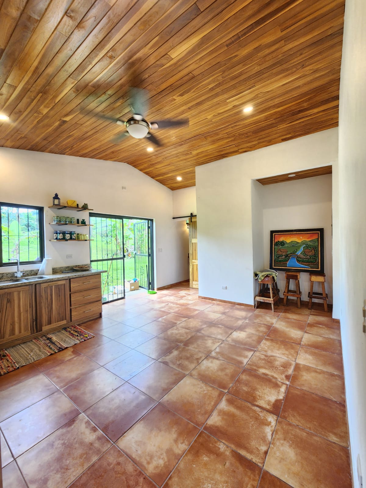 Spacious Home 3 BD 2.5 BA with Apartment, Pool, and Beautiful Views photo 12