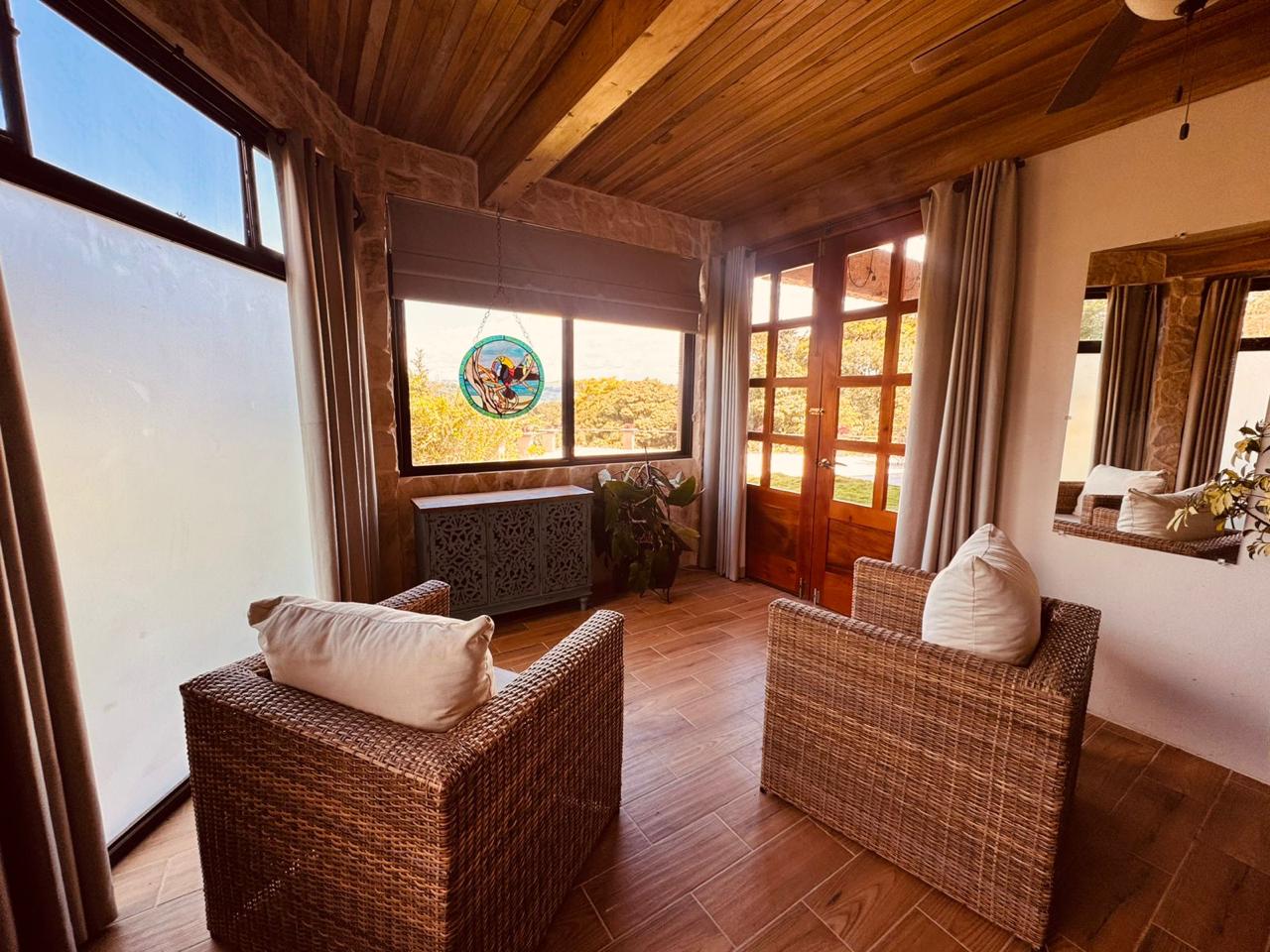 Lake & Volcano View Estate with Pool, Jacuzzi & Apt In El Aguacate photo 28