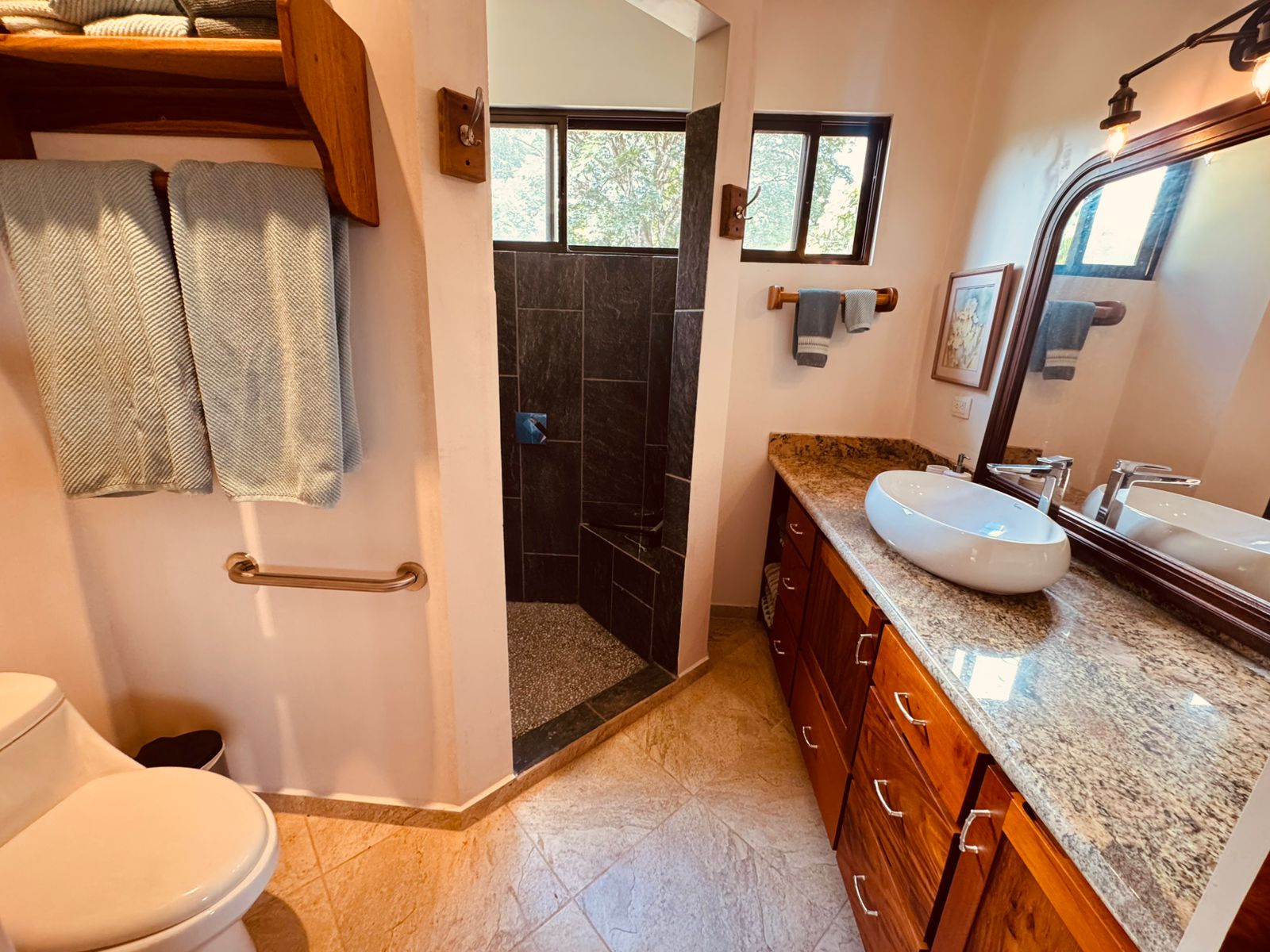 Lake & Volcano View Estate with Pool, Jacuzzi & Apt In El Aguacate photo 18