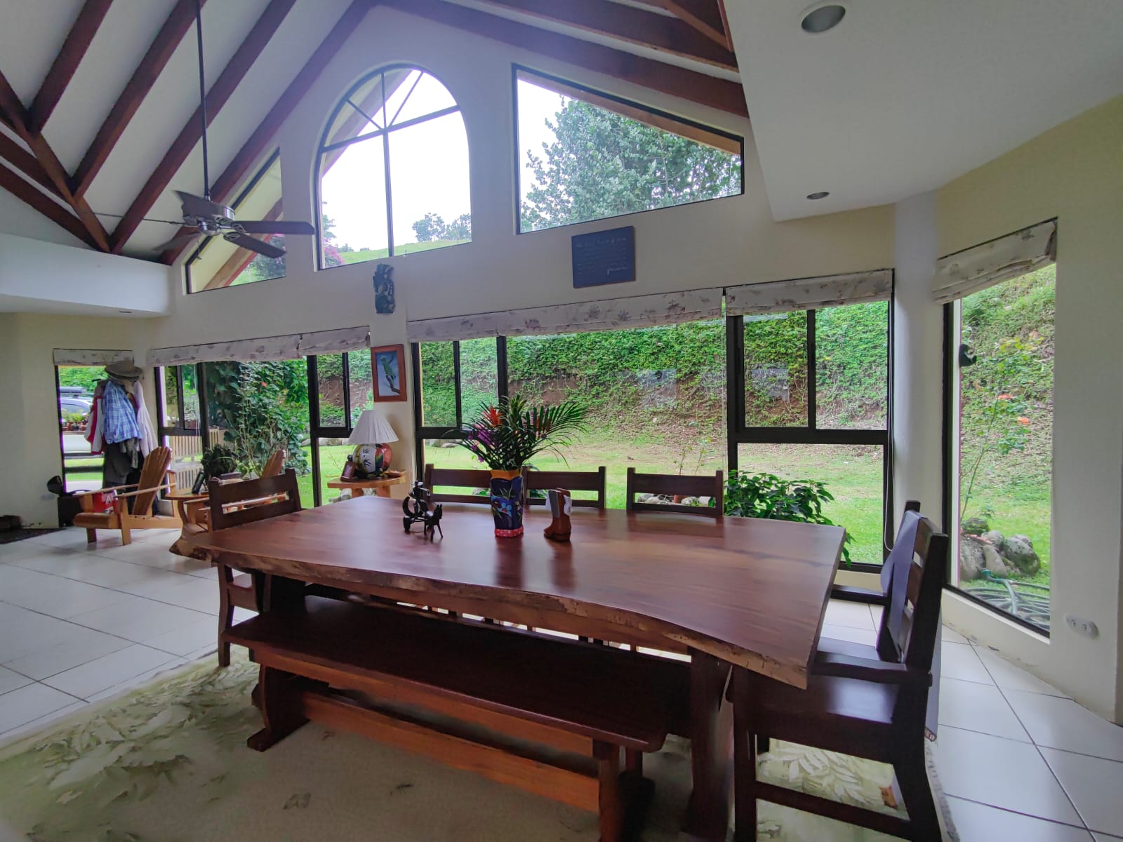 Sprawling, 2 BD/2 BA Home+Office+Apt+Stables+Green House in Tronadora photo 10