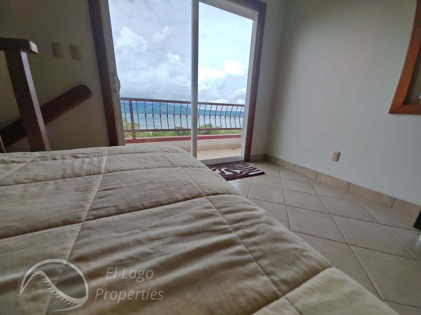 Luxurious Home 4 BD 4 BA With Amazing Lake Views In Nuevo Arenal  photo 29