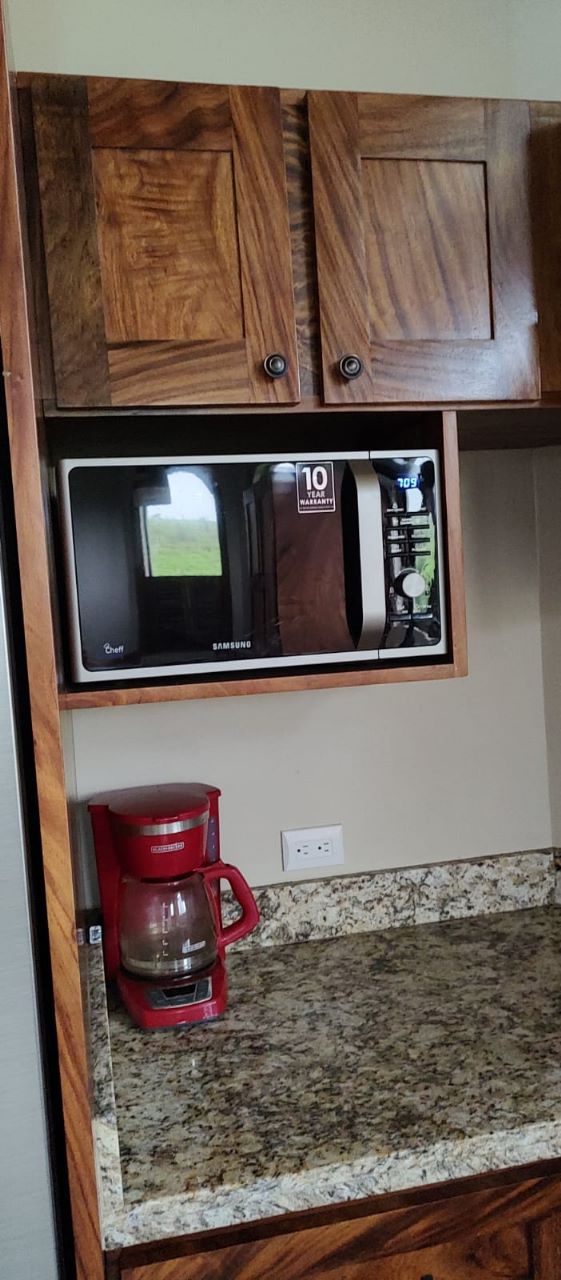 Luxury 2 Bedroom / 2 Bathroom Home W/  Stunning Lake & Volcano Views photo 10