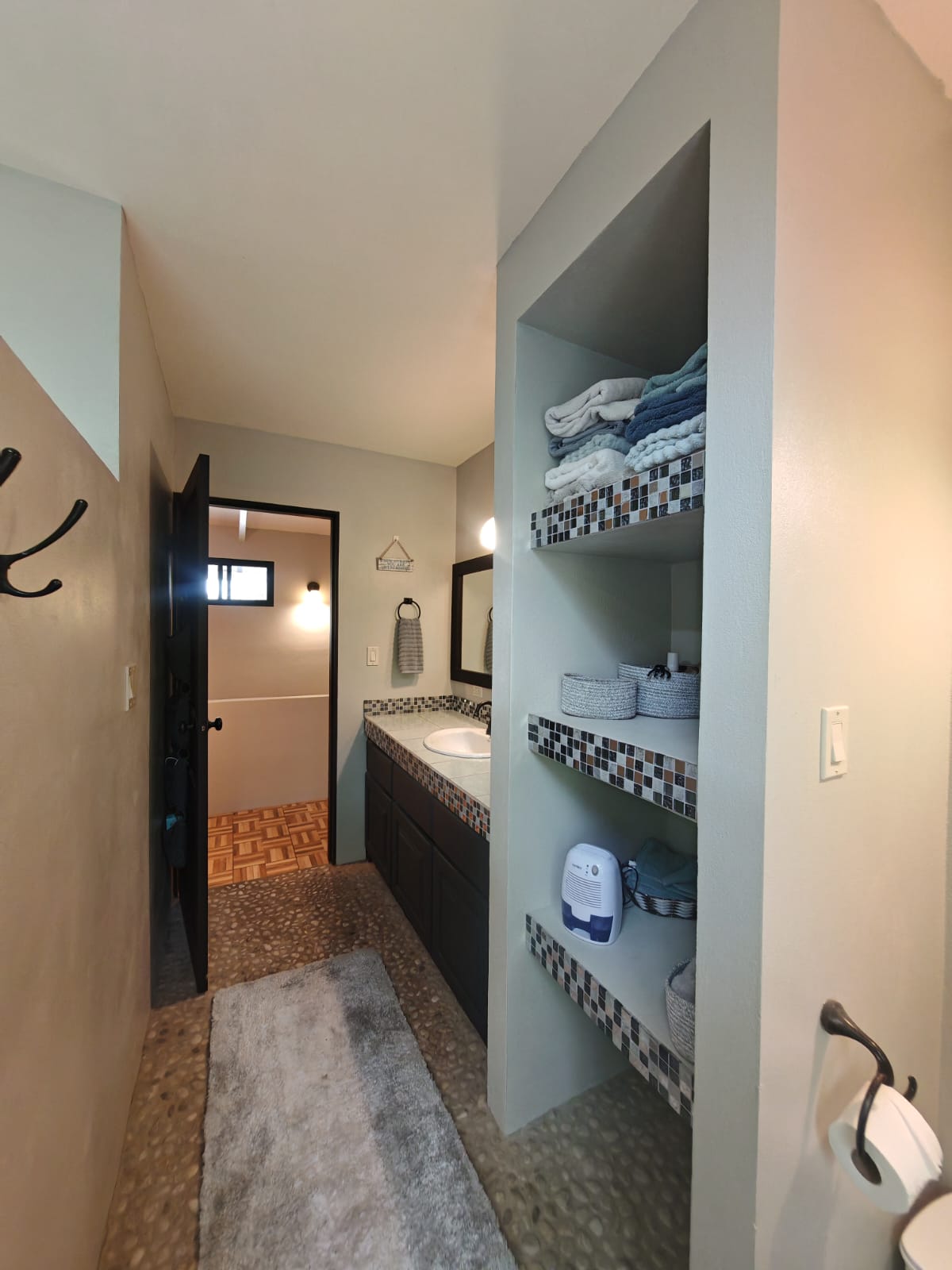 Spacious & Stylish Home 3BD 2BA + Apartment, Fully Furnished In Tronadora photo 30