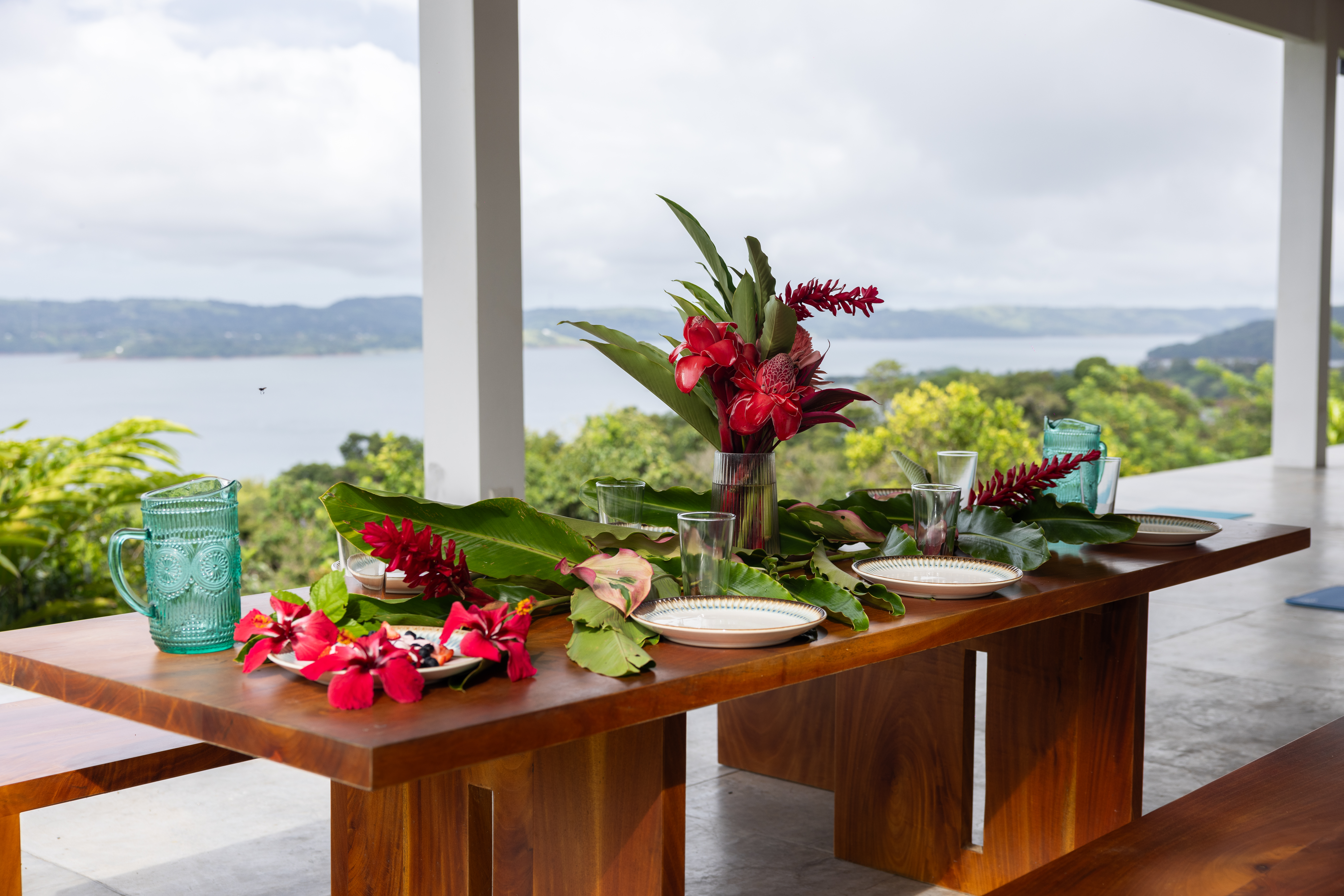 Luxury Home with 4 Bedrooms and Breathtaking Lake & Mountain Views photo 22