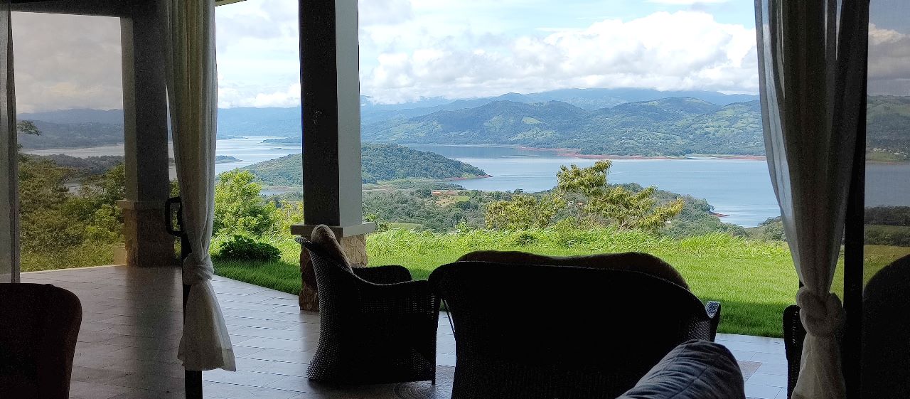 Luxury 2 Bedroom / 2 Bathroom Home W/  Stunning Lake & Volcano Views photo 37