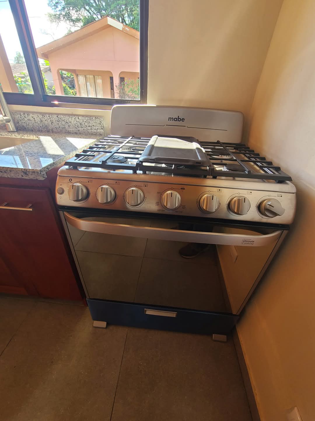 Charming Home 2BD 1BA in a Quiet Neighborhood Near Lake Arenal Park  photo 8