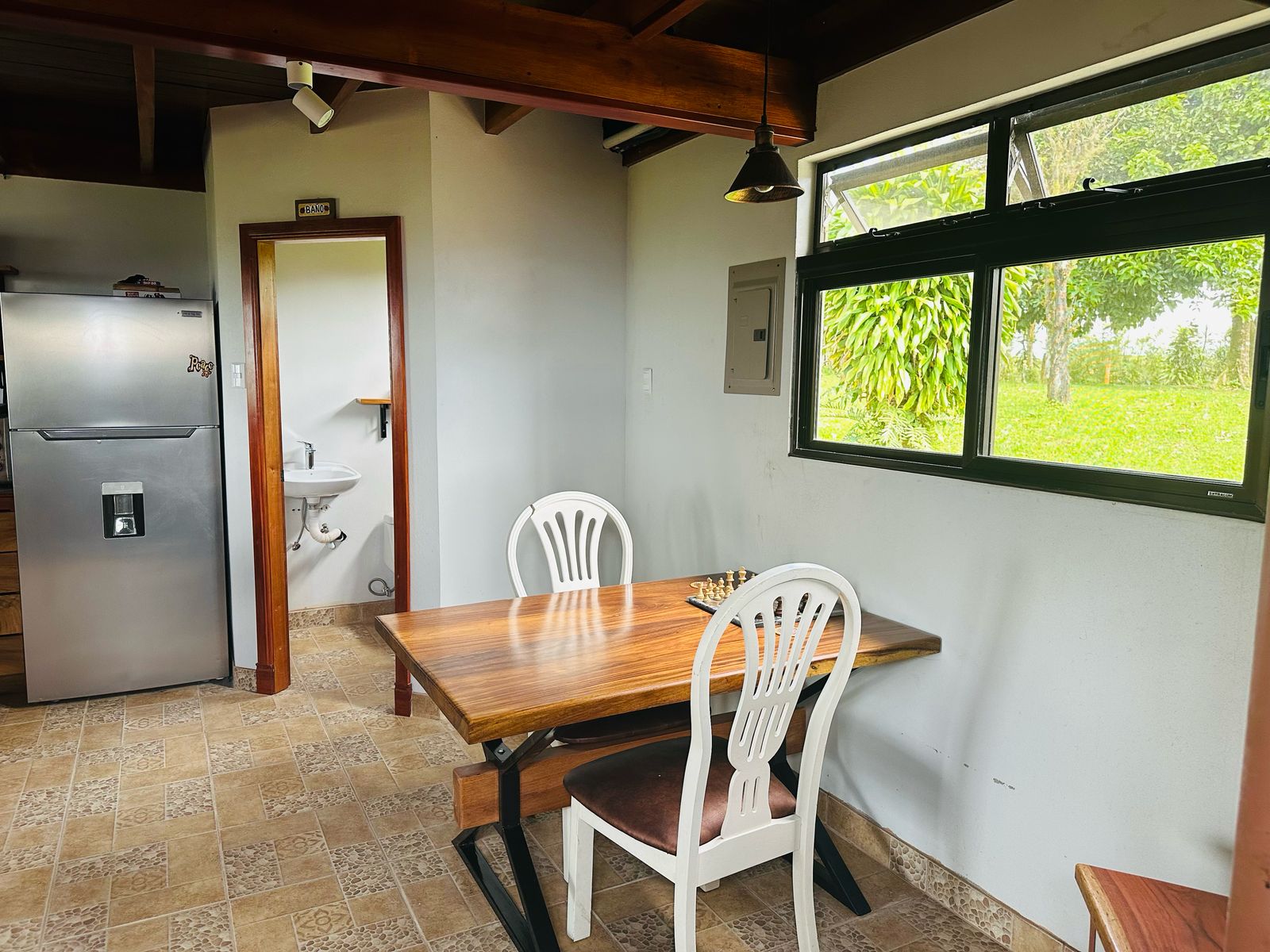 Newly 1 Bedroom 2 Bathroom Home with Lake and Volcano View  photo 10