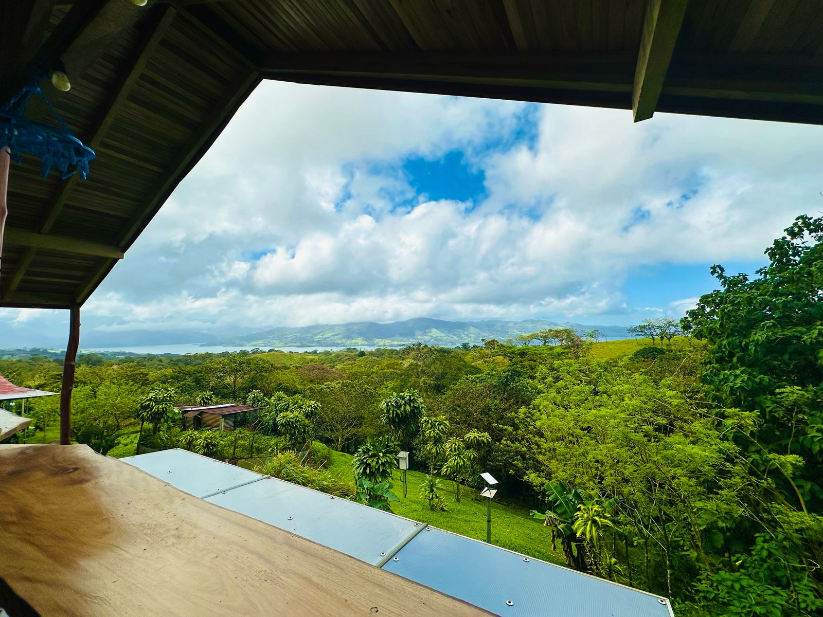 Newly 1 Bedroom 2 Bathroom Home with Lake and Volcano View  photo 22