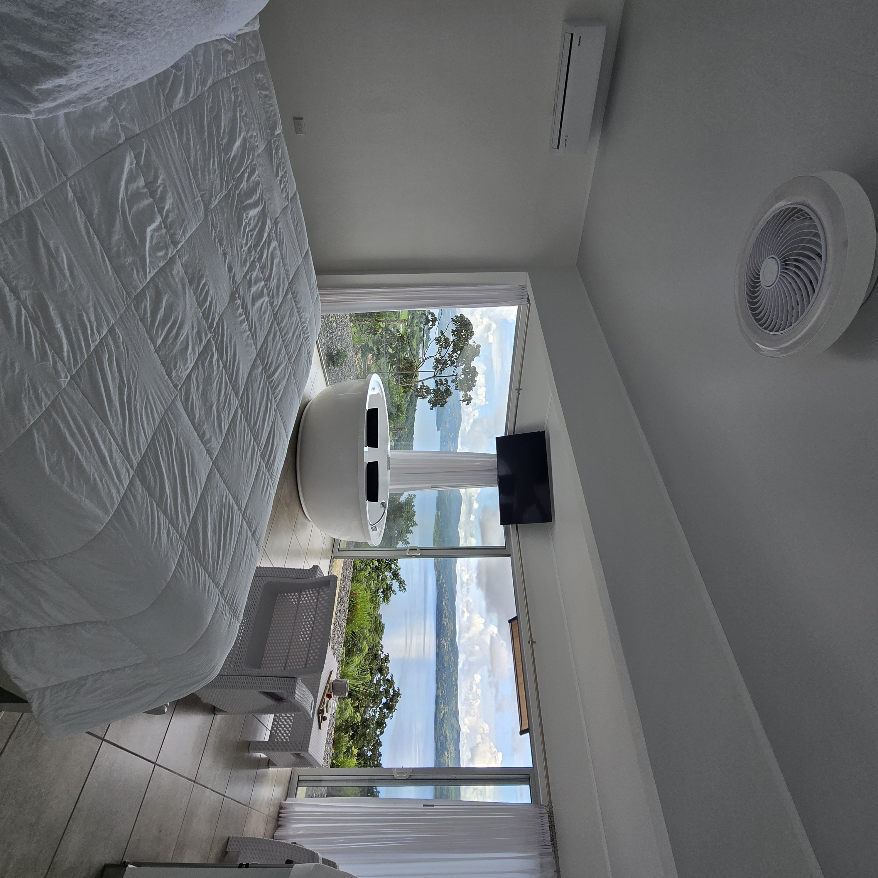 Luxurious Residential Complex with Income Potential in Tronadora photo 15