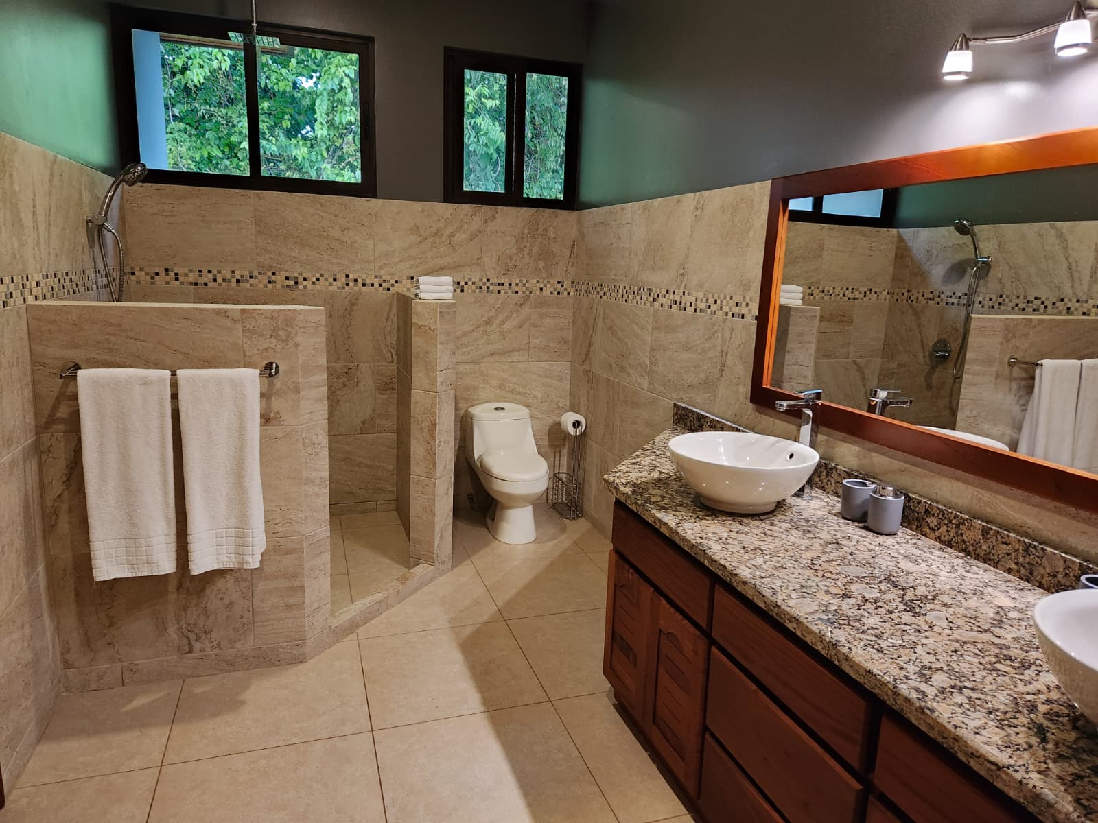 Beautiful Furnished Home 2BD 2.5 BA w/ Lake View in Nuevo Arenal photo 26