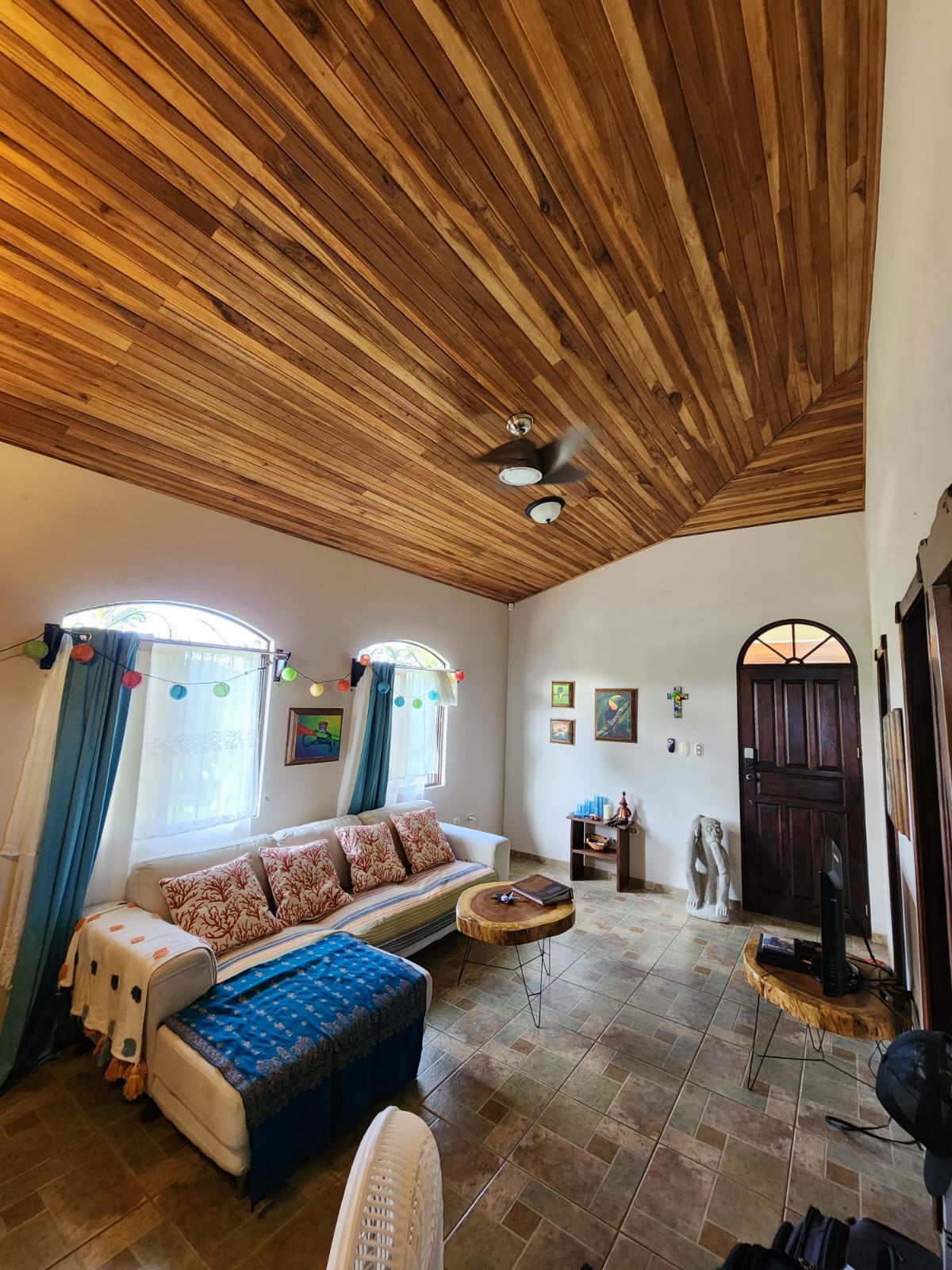 Spacious Home 3 BD 2.5 BA with Apartment, Pool, and Beautiful Views photo 15