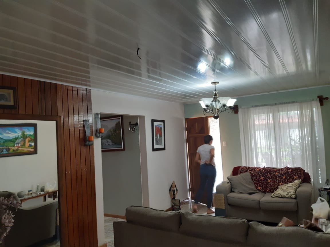 Lovely 4-Bedroom, 1-BA Tico House + Rancho with ½ BA in Tronadora  photo 6