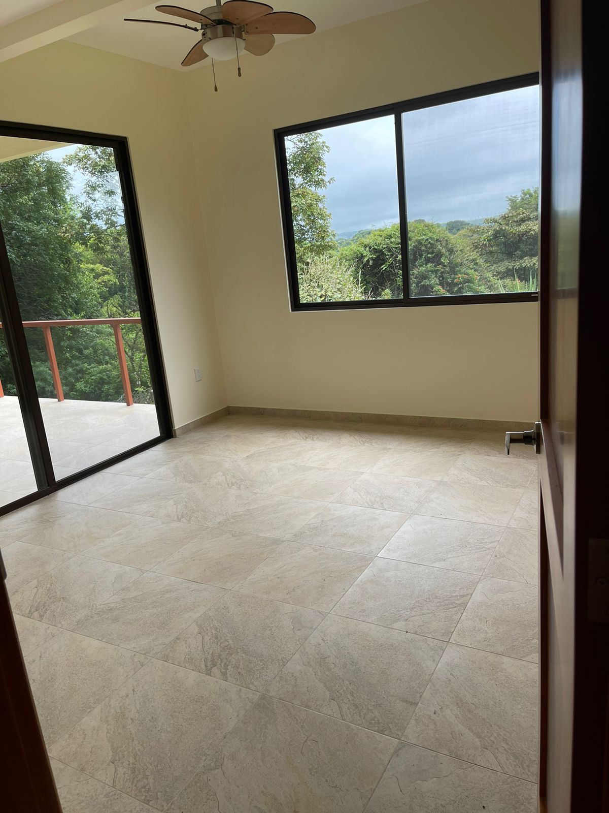 Charming 132 m² Home on 5,000 m² Lot w/ Creek in a Gated Community photo 17