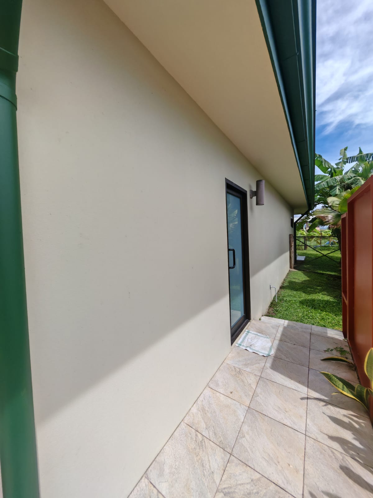 Charming 2BR Home + 1BR Casita on 1,000 m² Lot with Volcano & Lake Views photo 49