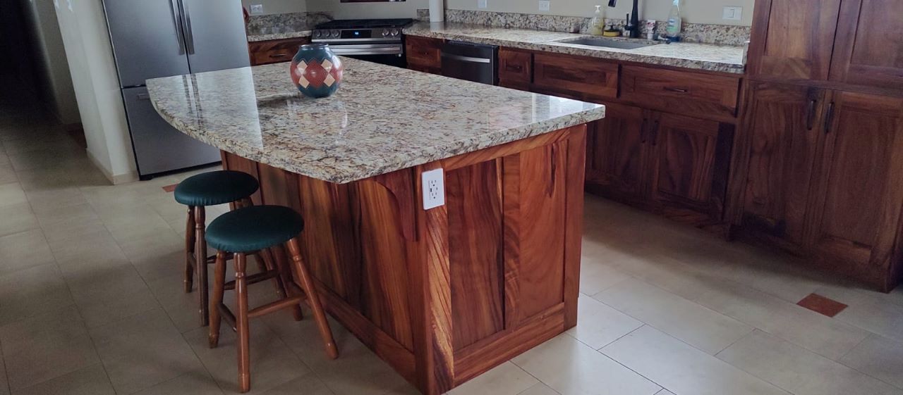 Luxury 2 Bedroom / 2 Bathroom Home W/  Stunning Lake & Volcano Views photo 7