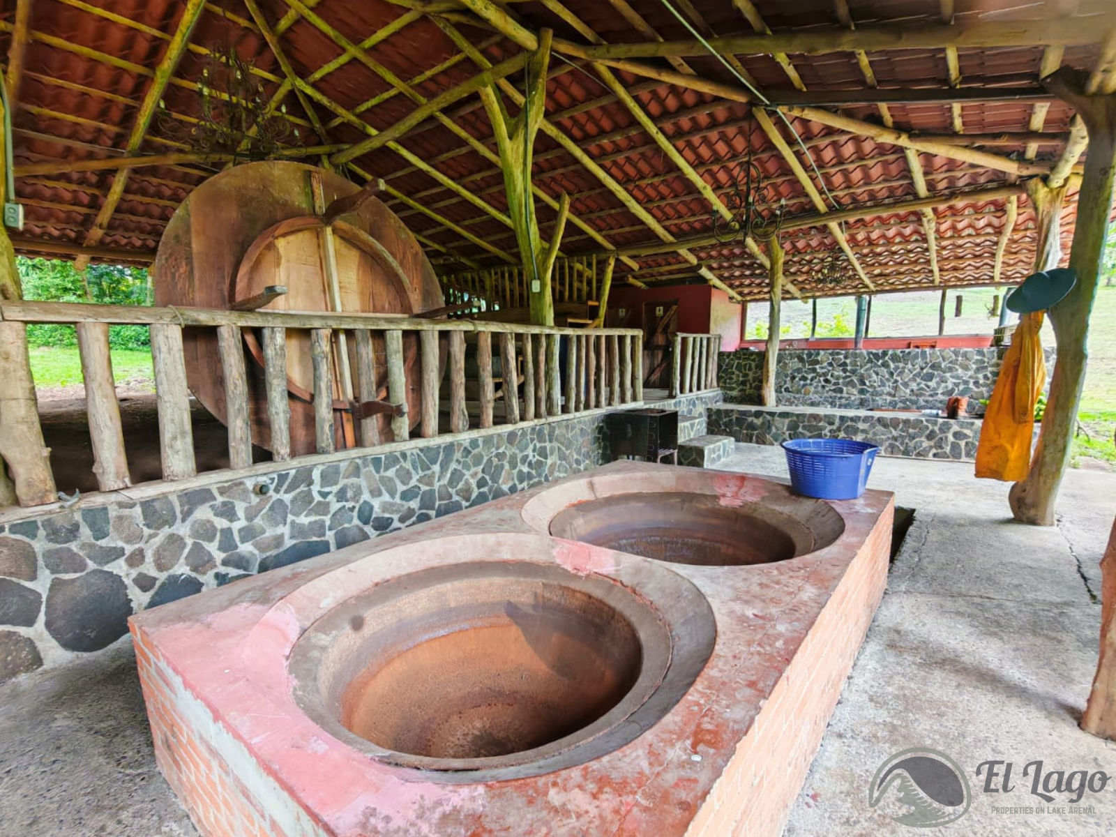 Luxury Estate w/ 8 BD, 9 BA, Private Forest, and Development Potential photo 94