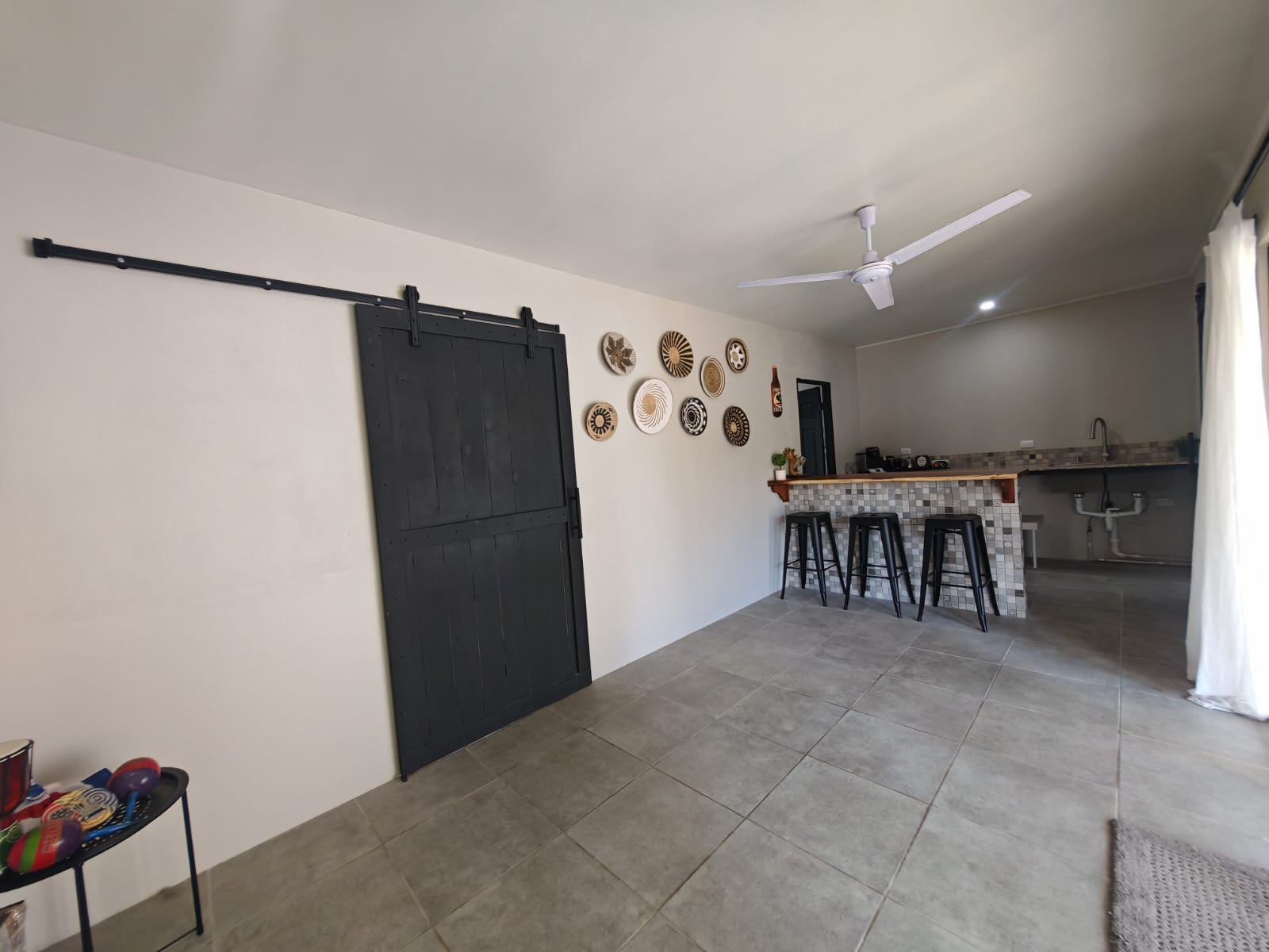 Spacious & Stylish Home 3BD 2BA + Apartment, Fully Furnished In Tronadora photo 34