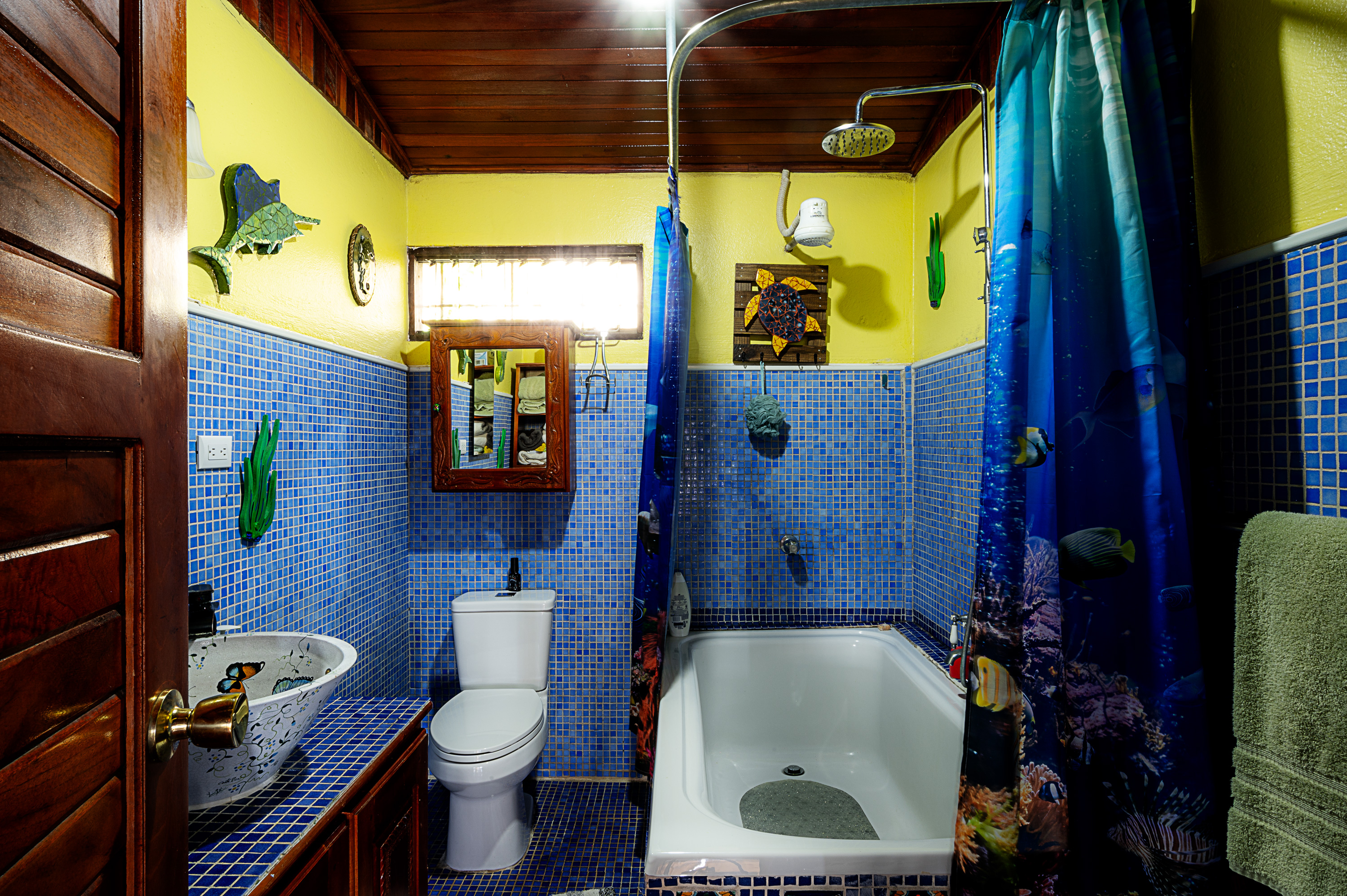 Spacious 4-BD, 3.5-BA Home with Lake Arenal View – Semi-Furnished photo 20