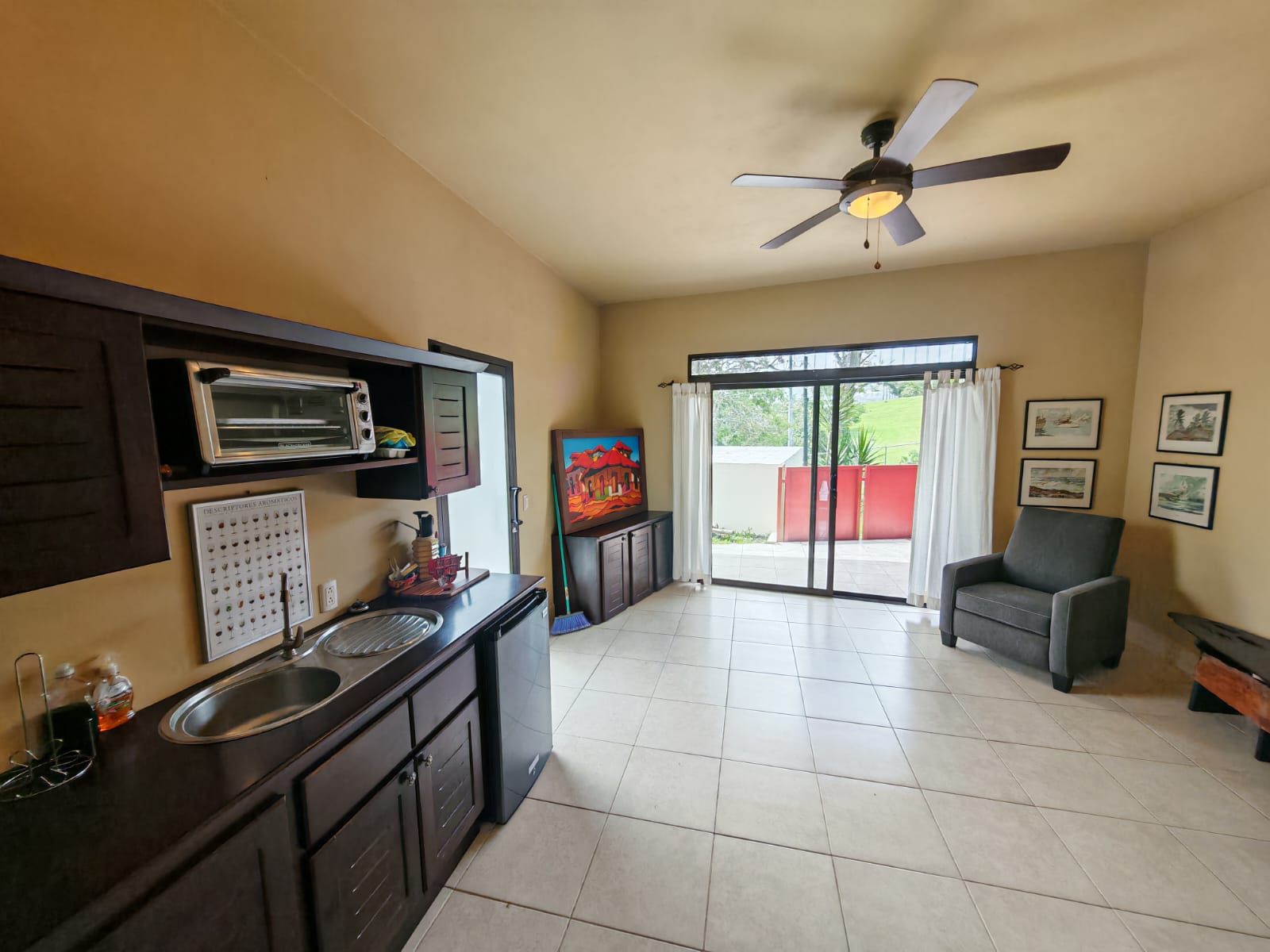 Charming 2BR Home + 1BR Casita on 1,000 m² Lot with Volcano & Lake Views photo 40