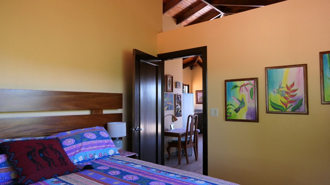 A new beautiful 2 BD/2 BA lake, volcano & rain forest view Casita  photo 10