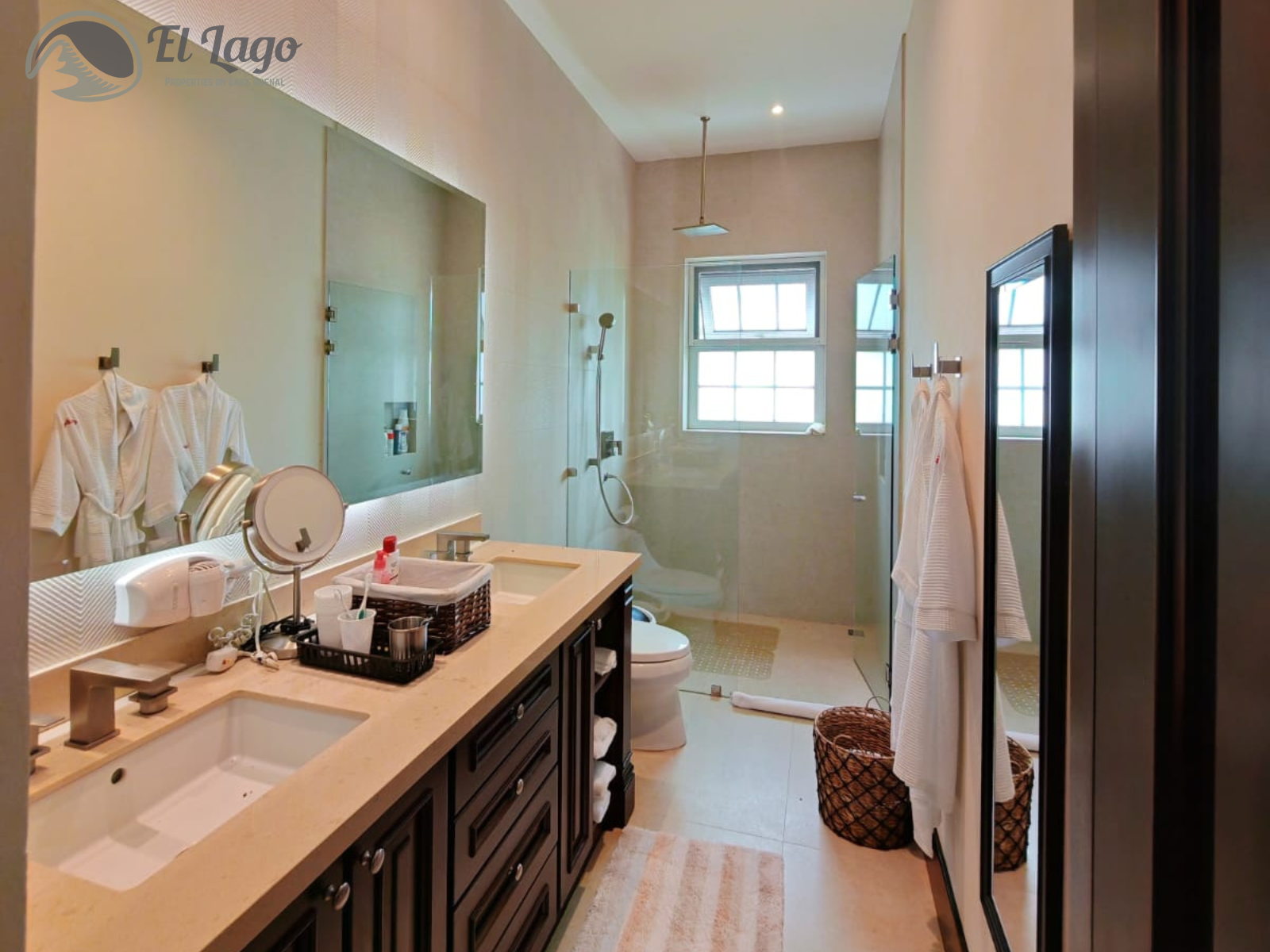 Luxury Estate w/ 8 BD, 9 BA, Private Forest, and Development Potential photo 37