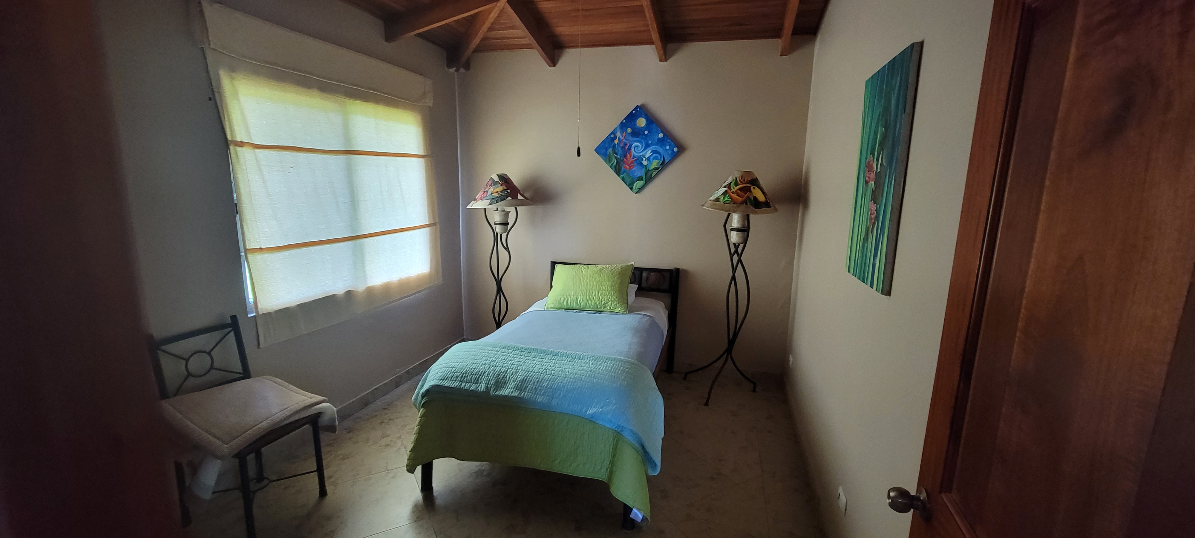 Beautiful 3 BD 2 BA Home in a 8 Acre Lot with Pool and Lake View photo 17