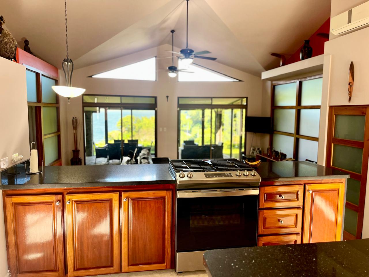 Beautiful Lake & Volcano View Home in Gated Community – Fully Furnished  photo 7