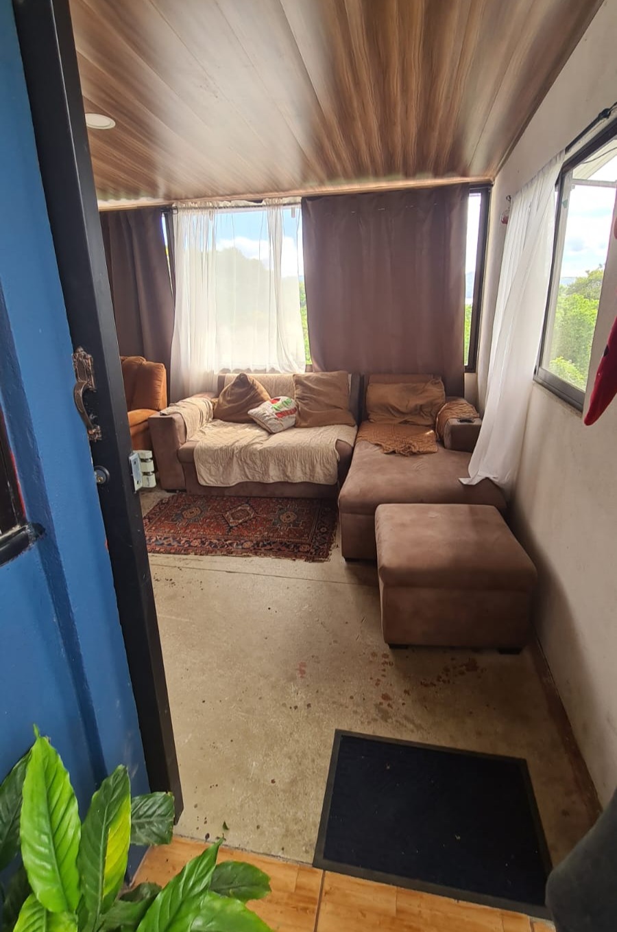 Modest, 4 Bedroom 2 Bathroom house Lake View in Nuevo Arenal photo 10