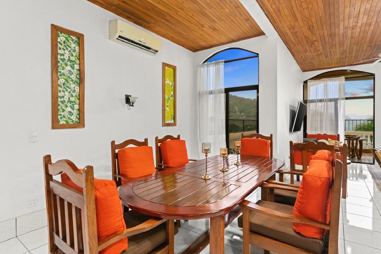 Luxury 19-Bedroom Property with Pools, Gardens & Stunning Ocean Views  photo 15