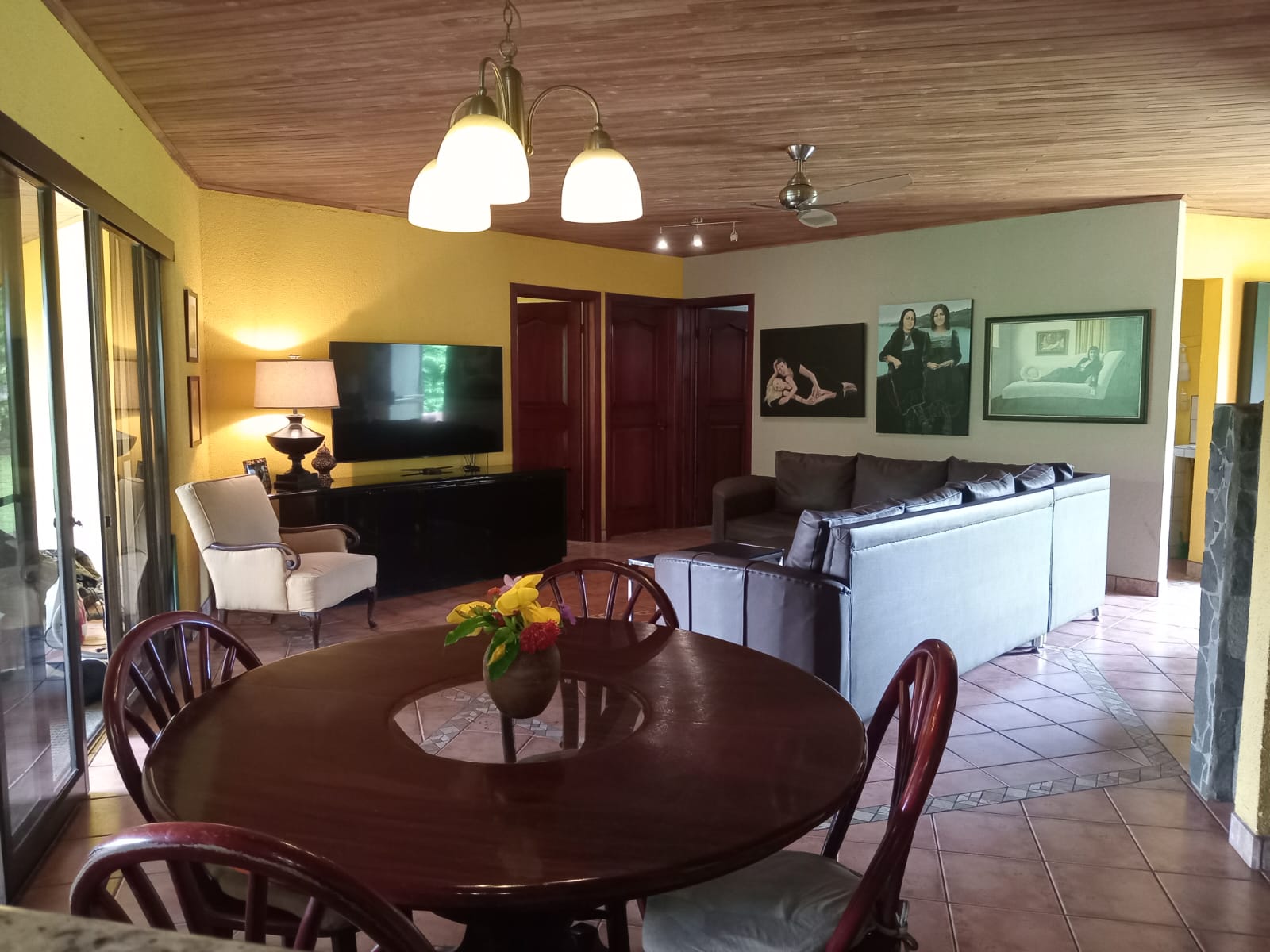 Commercial property: main house + 5 cabins + greenhouse + stable in Cinco Esquinas  photo 8