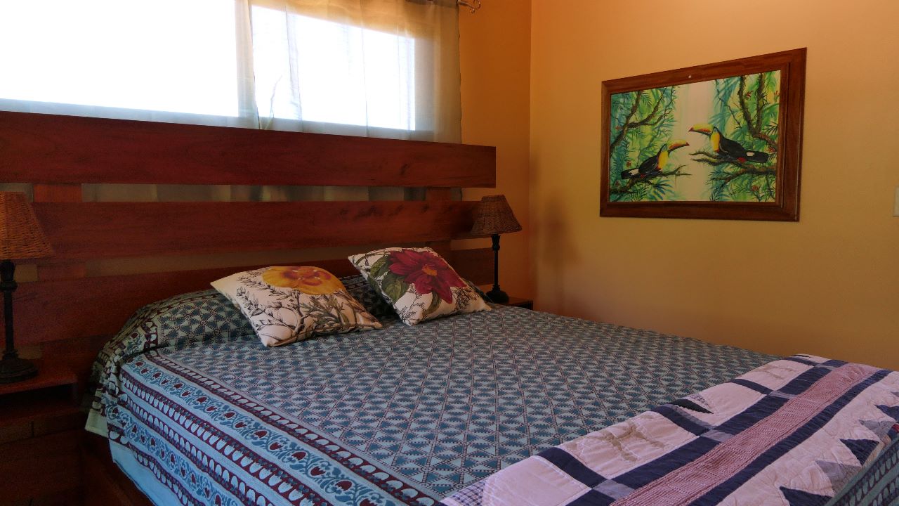 A new beautiful 2 BD/2 BA lake, volcano & rain forest view Casita  photo 13