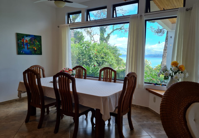 Villa Corazón: Luxury 4BD, 3.5BA Home + 3BD, 3.5BA GuestHouse w/ LAKE ACCESS photo 12