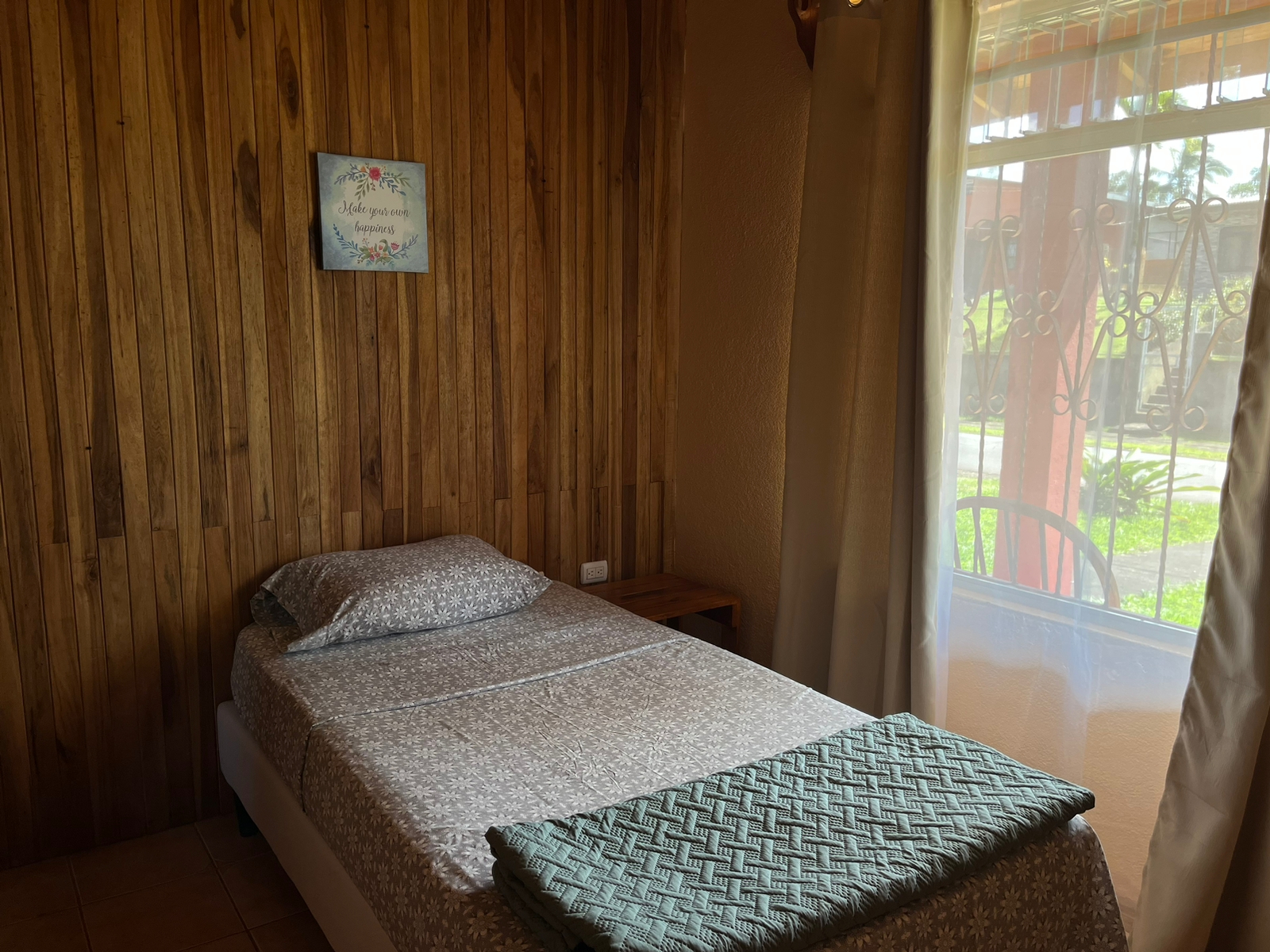 Cozy, 2BD/1BA House walking Distance to Downtown Nuevo Arenal photo 7