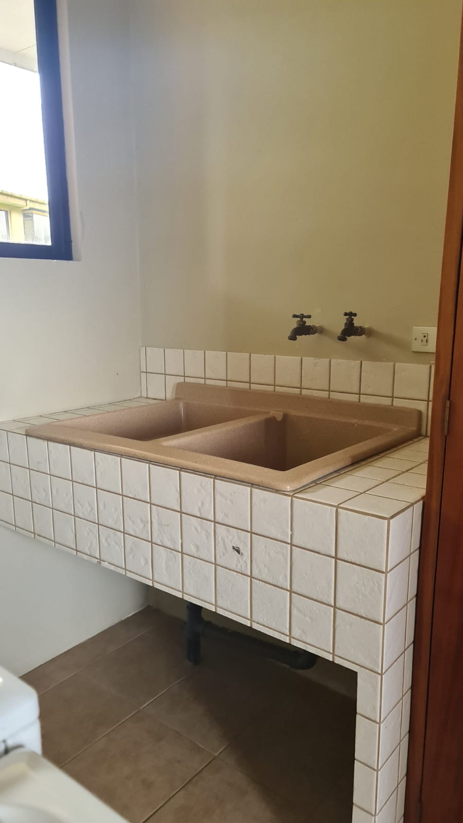 Beautiful 3 Bedroom, 2 Bathroom Furnished Home in El Aguacate photo 19