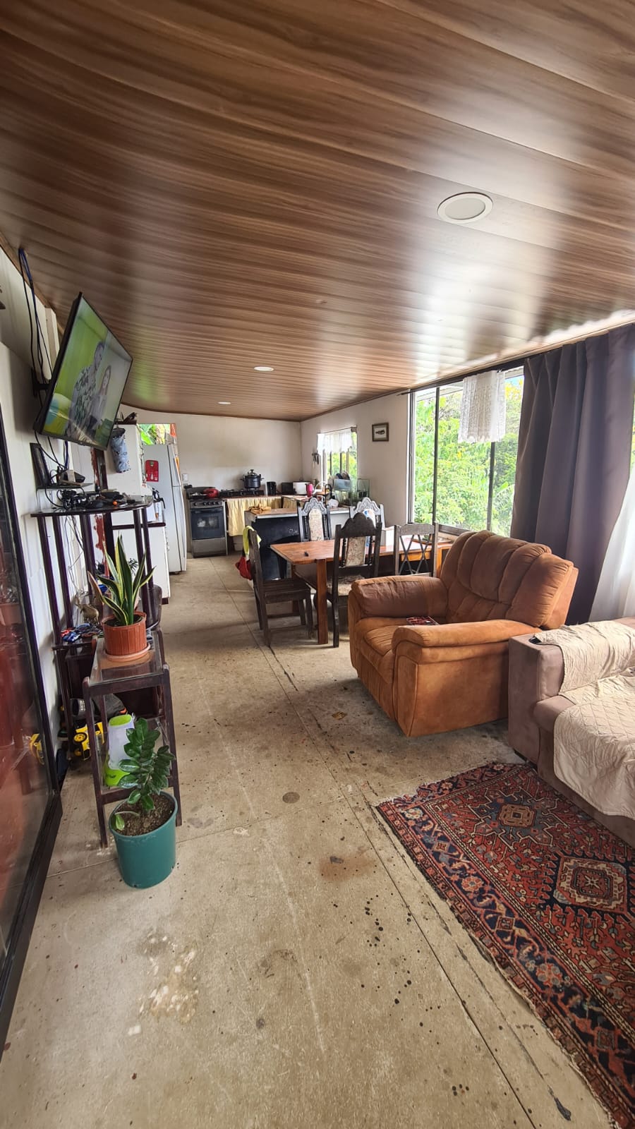 Modest, 4 Bedroom 2 Bathroom house Lake View in Nuevo Arenal photo 11