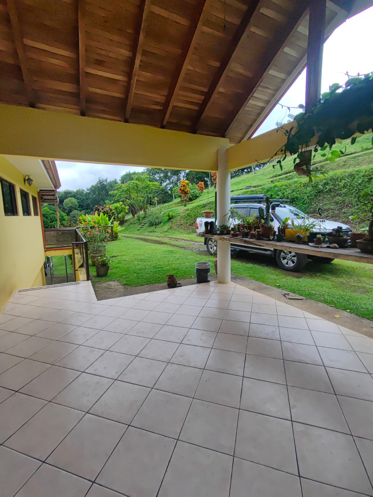Sprawling, 2 BD/2 BA Home+Office+Apt+Stables+Green House in Tronadora photo 6