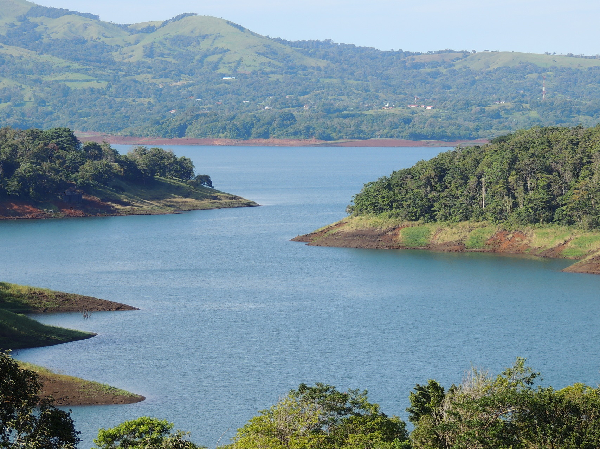 Beautiful 2BD, 2.5 BA Home in Gated Community with Lake and Volcano View  photo 17