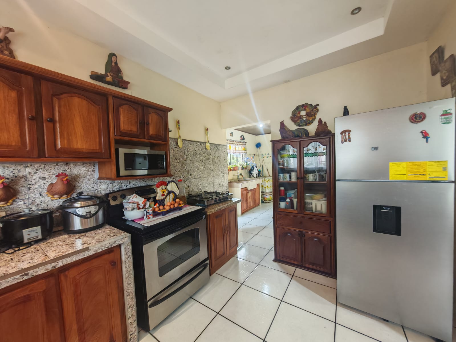 Beautiful 3-bedroom, 2-bathroom Home on a Sprawling 26,313 m² (6.5 Acres) lot  photo 10