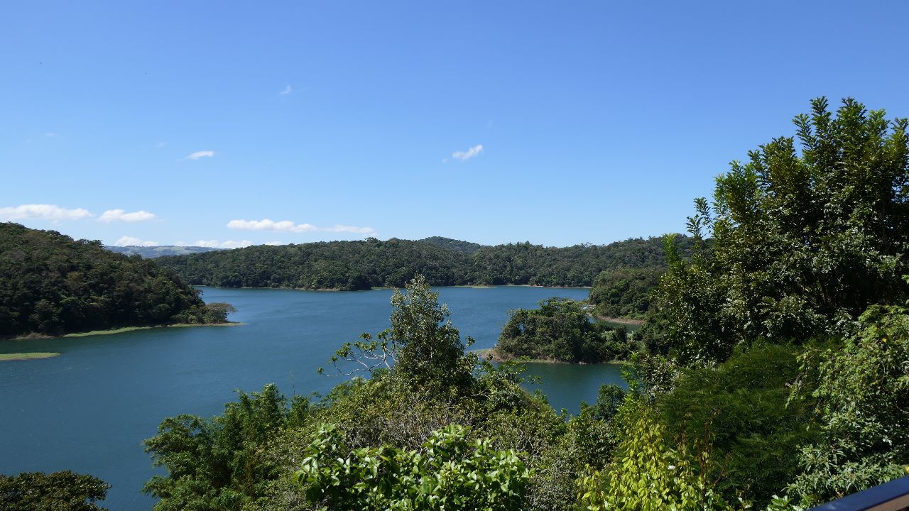 A new beautiful 2 BD/2 BA lake, volcano & rain forest view Casita  photo 39