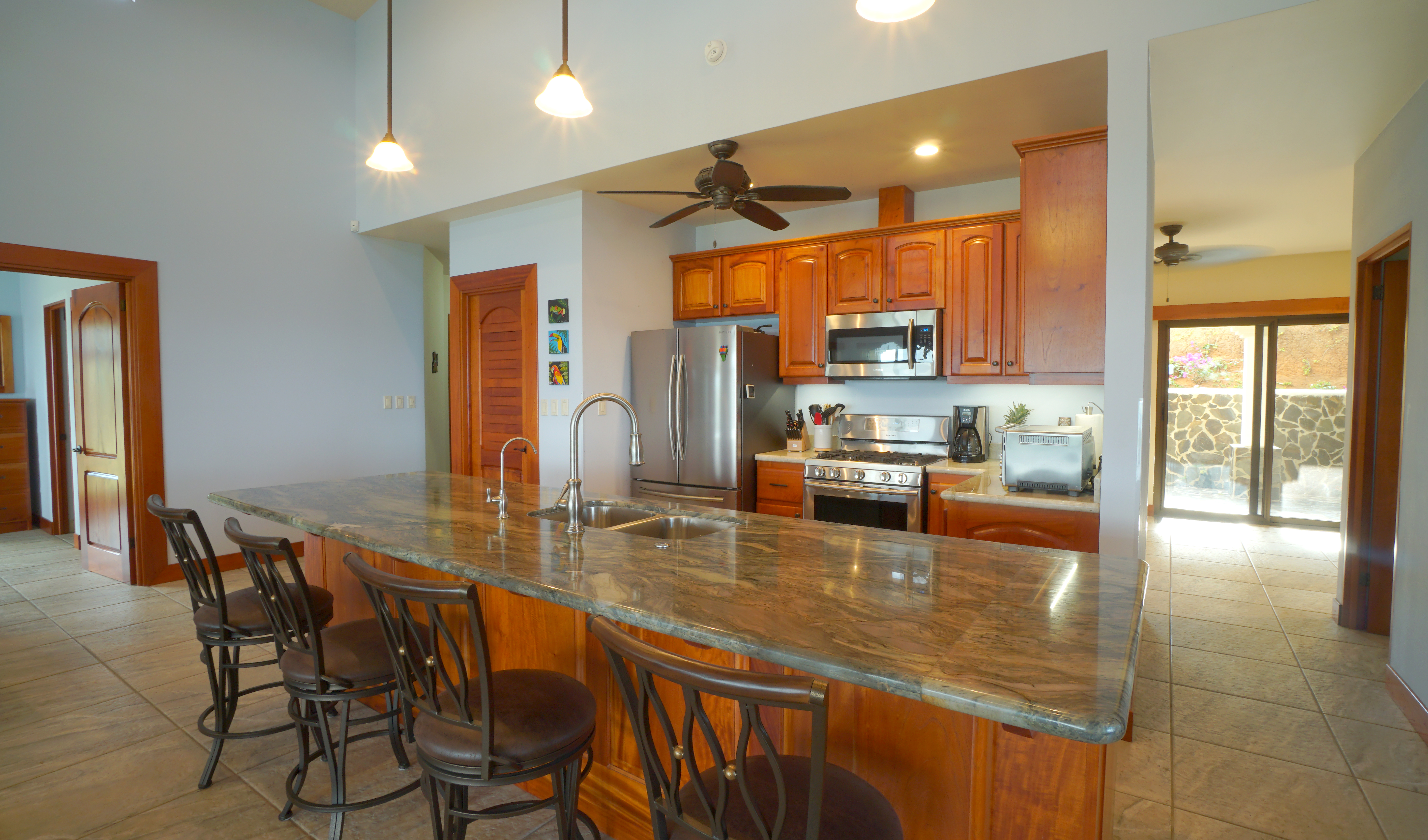 Stunning Home 3BD 2BA with Lake & Volcano Views, and Expansion Potential photo 10