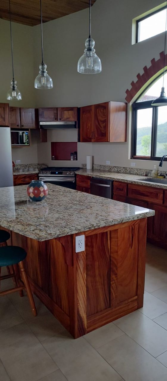 Luxury 2 Bedroom / 2 Bathroom Home W/  Stunning Lake & Volcano Views photo 6