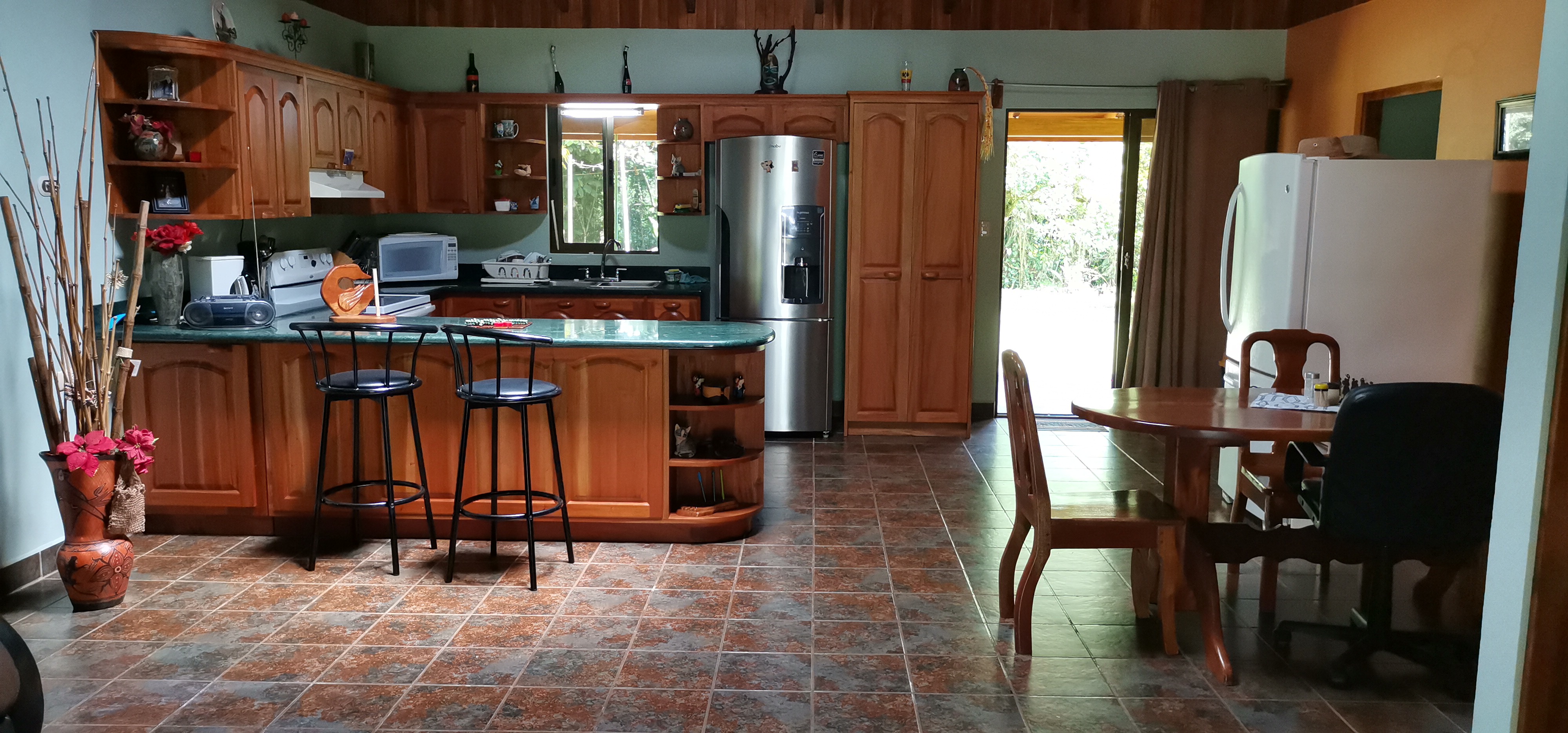 Fully Furnished 2 Bedroom 2 Bathroom Home On Cote River  photo 9