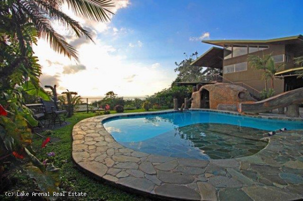 Modern Bali-Style Home, 8 BD, 5 BA 3,70 Acre In Nuevo Arenal photo 11
